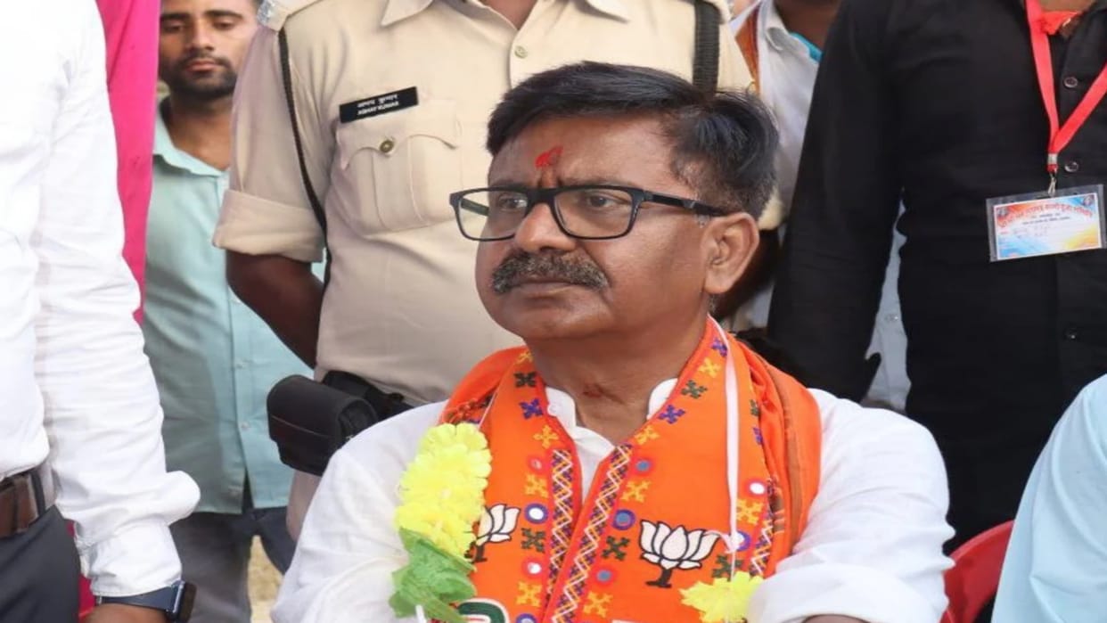 Bihar Election: allahabad university student Sujit won the Baram assembly seat in Darbhanga