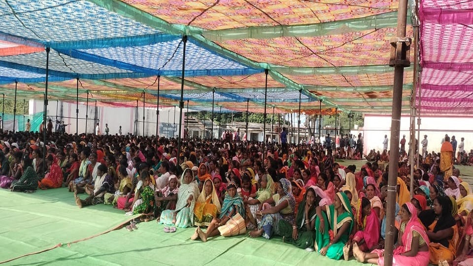 सर्व आदिवासी समाज ने निकाली रैली