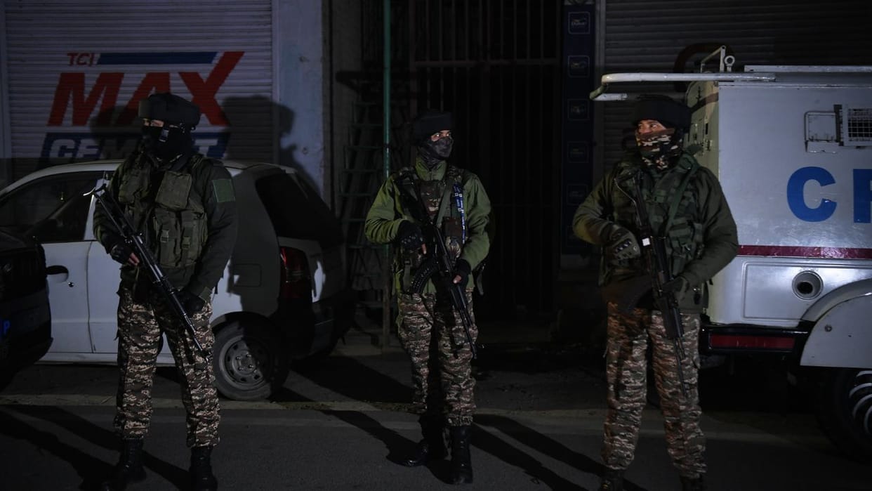 Five army soldiers injured in Kishtwar Three Jaish terrorists surrounded