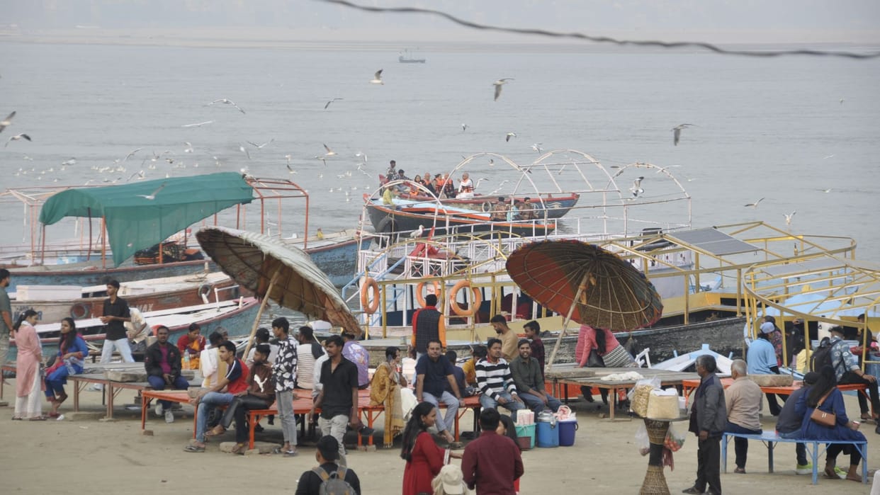 Varanasi Weather Signs of cold winds blowing from Himalayas BHU remains most polluted