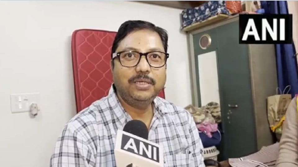 Lucknow : UP man appeals to Russian govt to conduct cancer vaccine trial on his son
