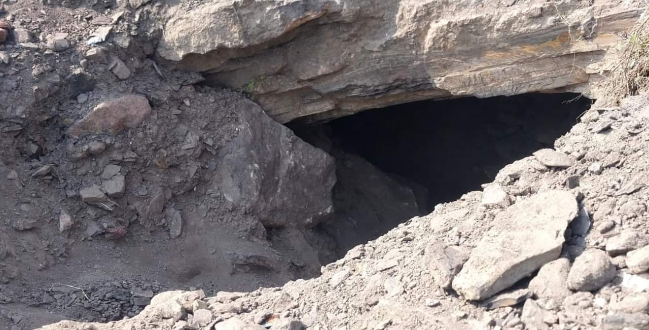 अवैध खनन के दौरान बड़ा हादसा।