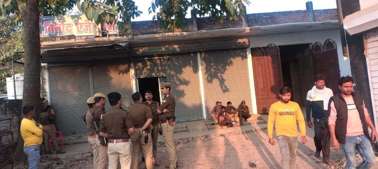 UP: Explosives found in densely populated area in Tilaitnagar Barabanki.