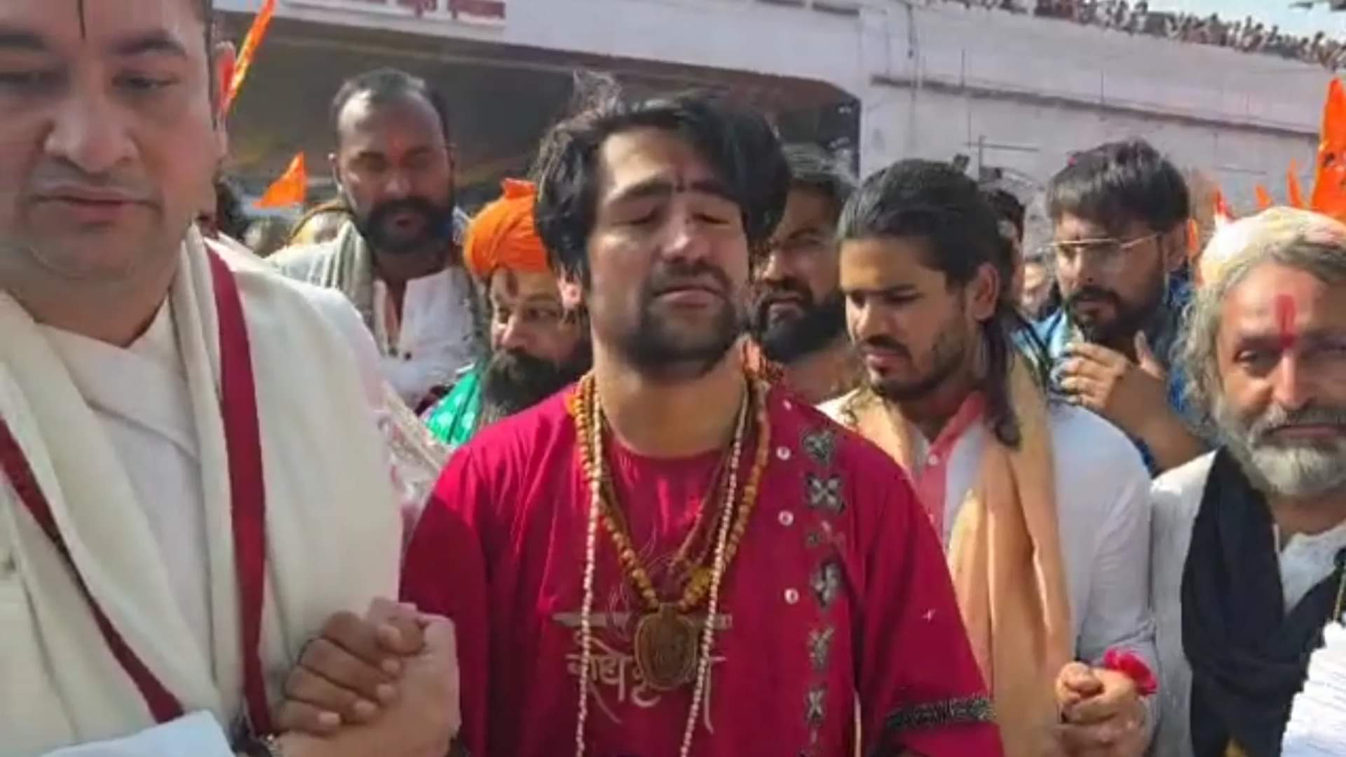 Baba Bageshwar's ten-day pilgrimage concludes with the darshan of Banke Bihari in Vrindavan.