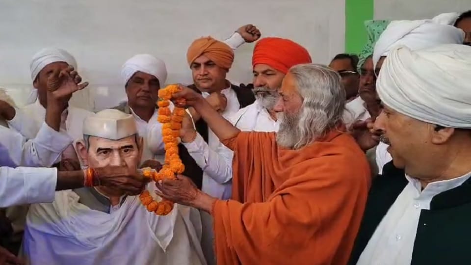Muzaffarnagar: Farmers roar in Soram Panchayat, there will be discussion on issues related to country