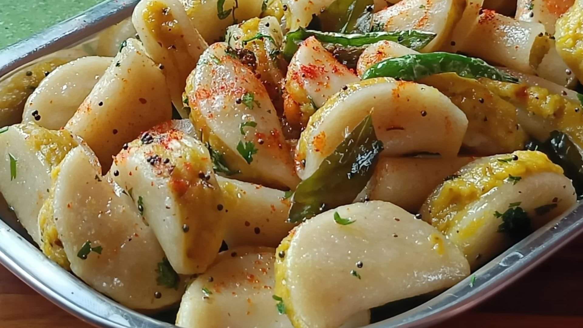 Traditional Bihar Foods Must Try Check Full Details Bihar ki Famous Dishes ke Naam