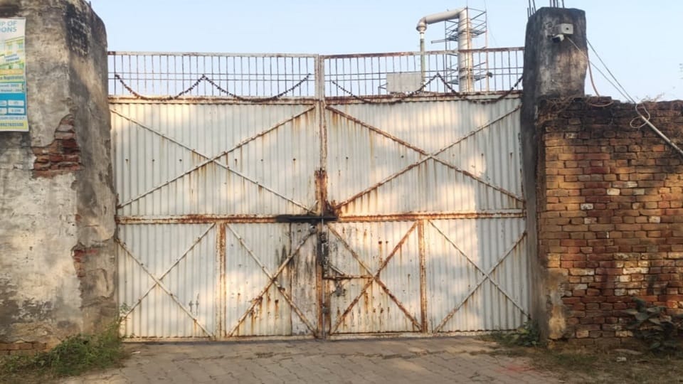 Adulterated petrol and diesel produced by importing crude oil from Gujarat