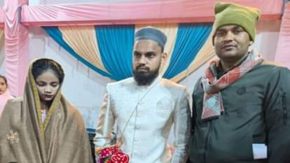 Shivpuri News: Uproar over 'Juta Chhupai' ritual; chairs thrown, swords brandished; police quell situation