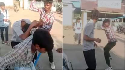 दबंगई दिखाने युवक को बेरहमी से पीटा