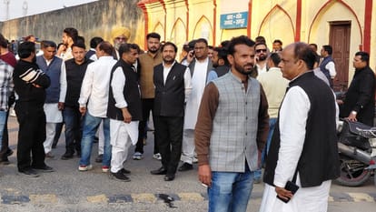 Rampur: Before going to jail, elder son Adeeb kissed Azam Khan's cheek and hugged brother Abdullah