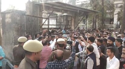 Rampur: Before going to jail, elder son Adeeb kissed Azam Khan's cheek and hugged brother Abdullah