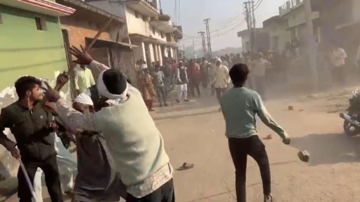 Amroha: Bloody clashes erupt between Deobandi and Barelvi groups, stones thrown, guns brandished