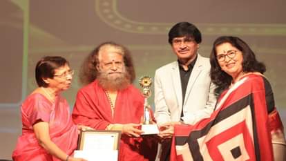 Swami Chidanand said: Respect for women is necessary to empower the nation