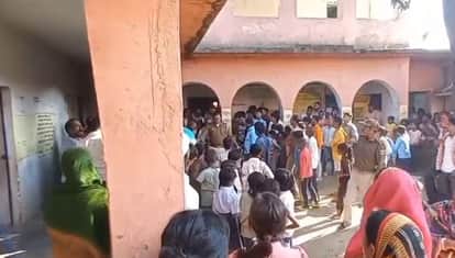 Bihar News: School headmaster accused of molesting girl students, parents create ruckus