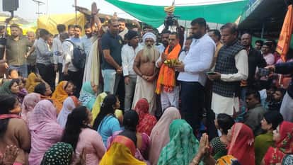 Robert Vadra: Robert Vadra reached Omkareshwar, know what he said on Mamleshwar lok Dispute