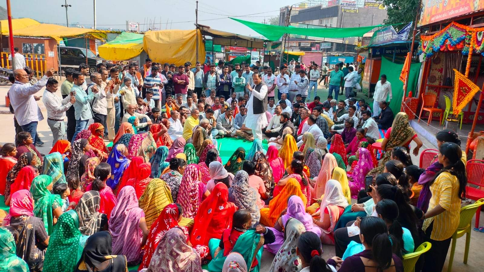 Omkareshwar News: The biggest shutdown ever in Omkareshwar, thousands of devotees were troubled