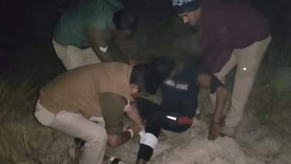 पुलिस के गिरफ्त में आरोपी