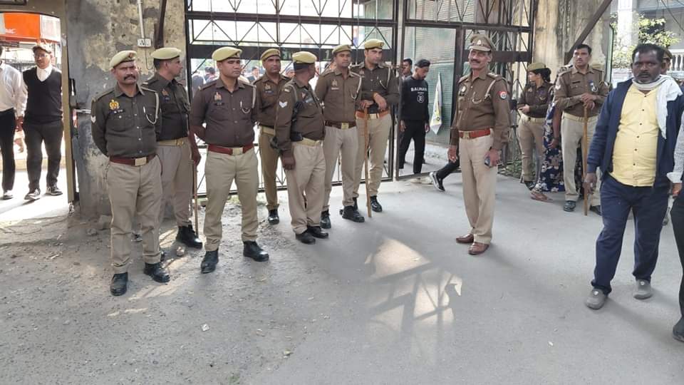 UP: Azam Khan and Abdullah should shifted another jail, Rampur jail administration sent report to court