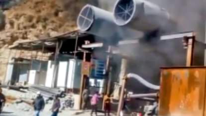 A dumper caught fire in the tunnel of the Quad Power Project; all 39 workers were rescued.