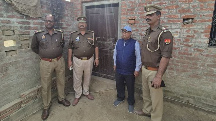 UP: डुगडुगी पिटवाकर कुर्क की गई गैंगस्टर अबू तालिब की 31 लाख से ज्यादा की संपत्ति, अवैध धन से खरीदी गई थी जमीन