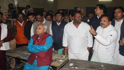 Municipal Corporation Executive Election: Election officer's glasses snatched, threatened