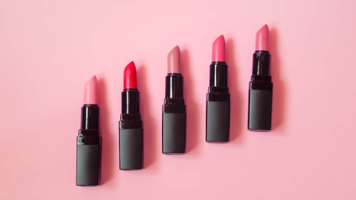 best shade of lipstick for brown skin in india dark skin par konsi lipstick lagana chahiye