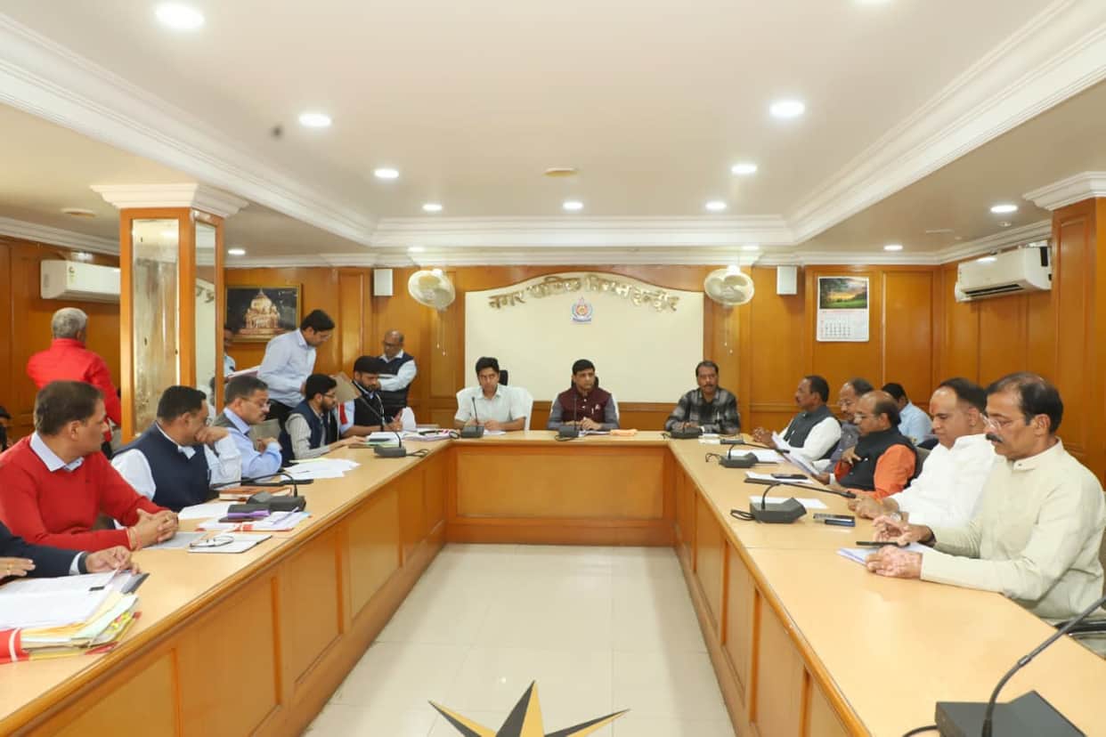 Indore: Poster controversy in Indore – MIC member asks why Minister Vijayvargiya's photo is missing from the C