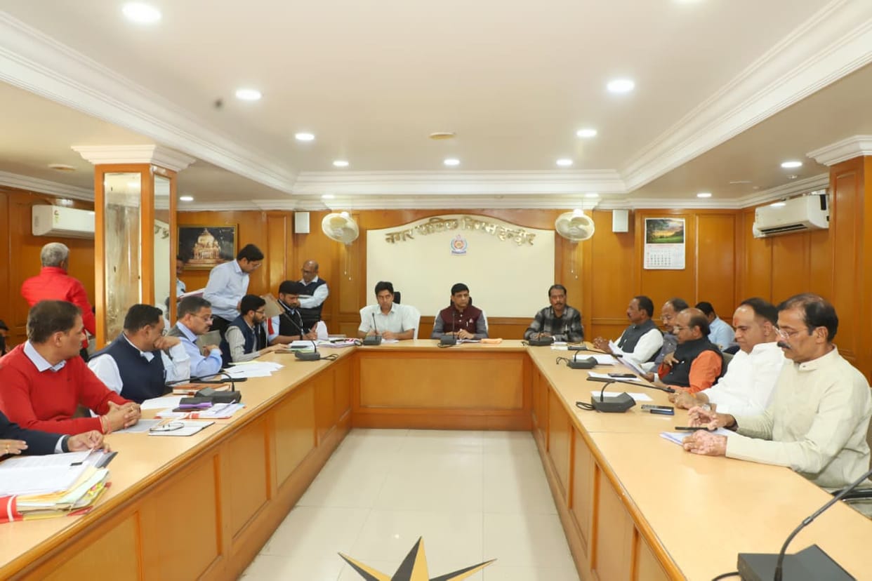 Indore News: Mayor council members raised questions – if the corporation has built the parking, then why hand