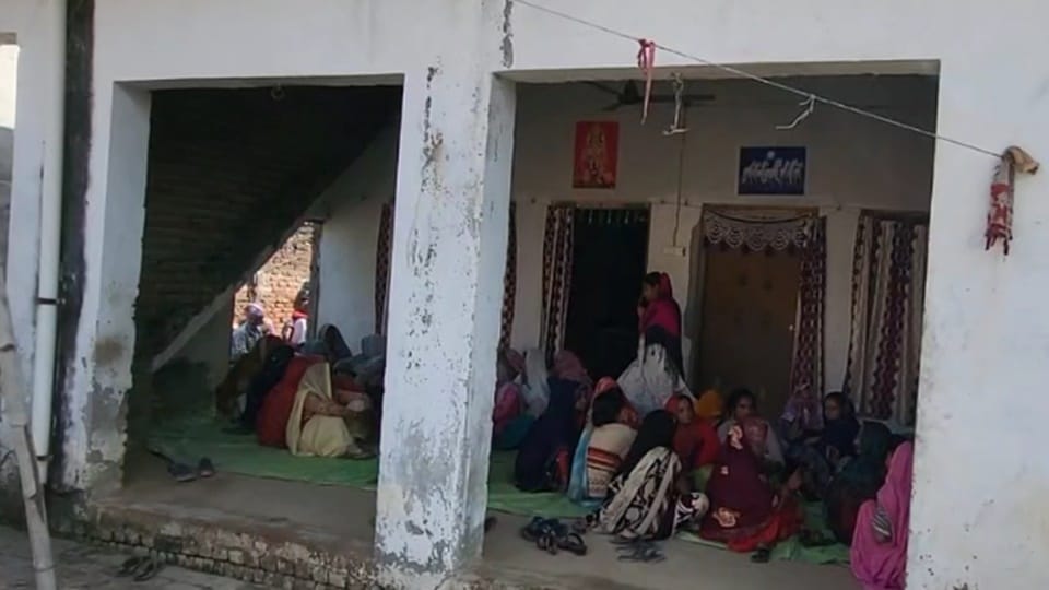 wife suicide by drinking pesticide And husband suicide by jumping in front of a train In Moradabad
