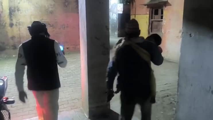 Two buses collided head-on on Ranjit Nagar bridge in Lakhimpur Kheri a Nepali woman dided and 35 injured