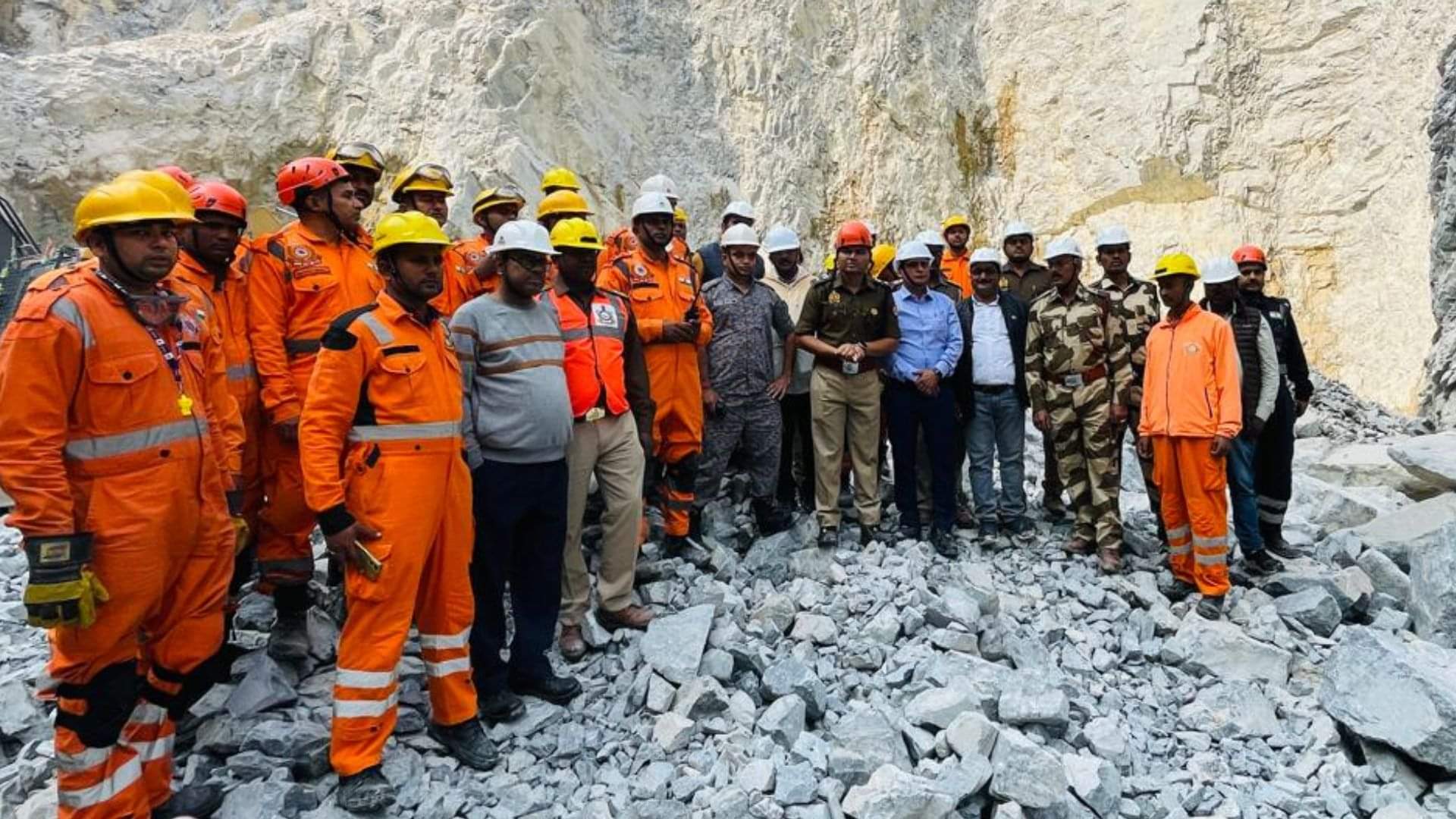 Sonbhadra Mining Accident Rescue operation ends after 70 hours seven dead bodies found