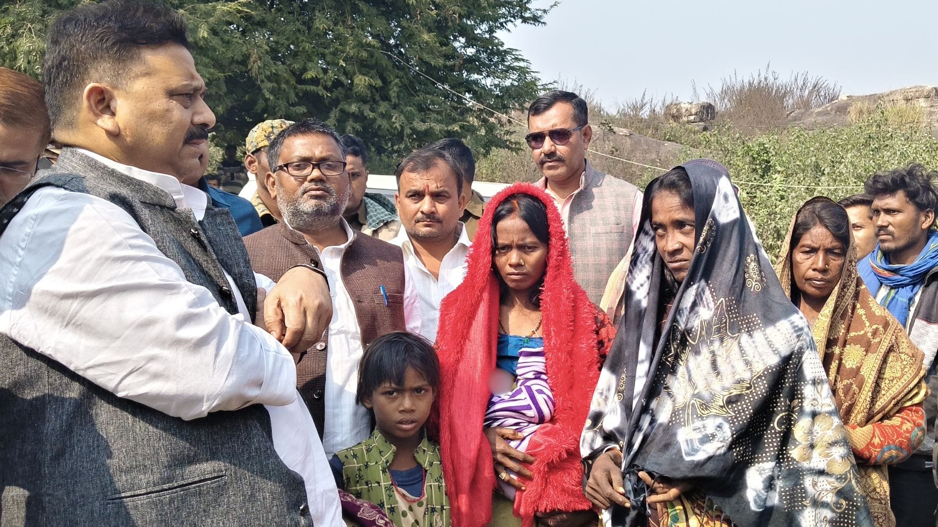 Sonbhadra Mining Accident Family searched loved ones in rags identifying with clothes sacred thread and body