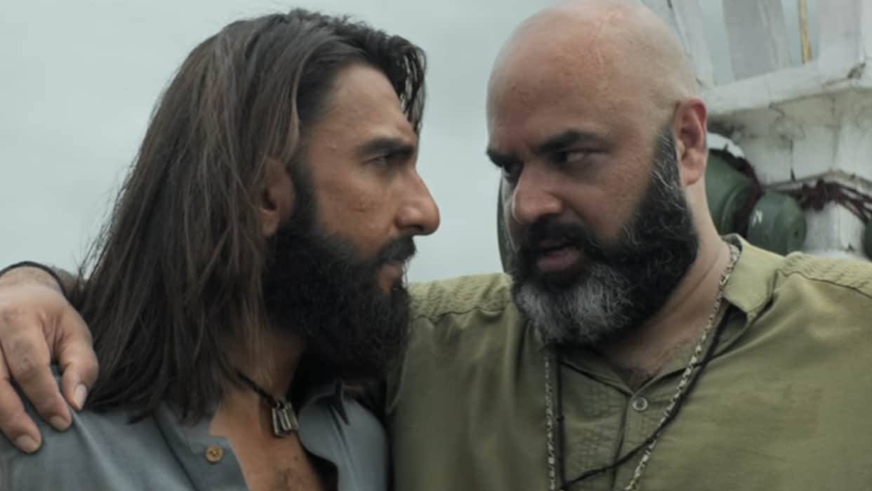 Ranveer Singh Starrer Dhurandhar Trailer reactions fans applauds arjun rampal madhvan and sanjay dutt