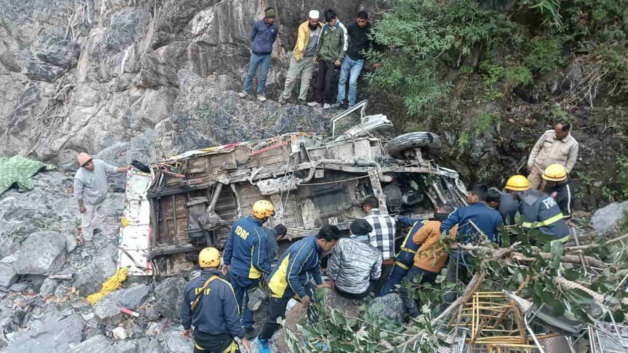 Vikasnagar Accident: Delhi-Yamunotri National Highway accident vehicle falls into ditch driver killed