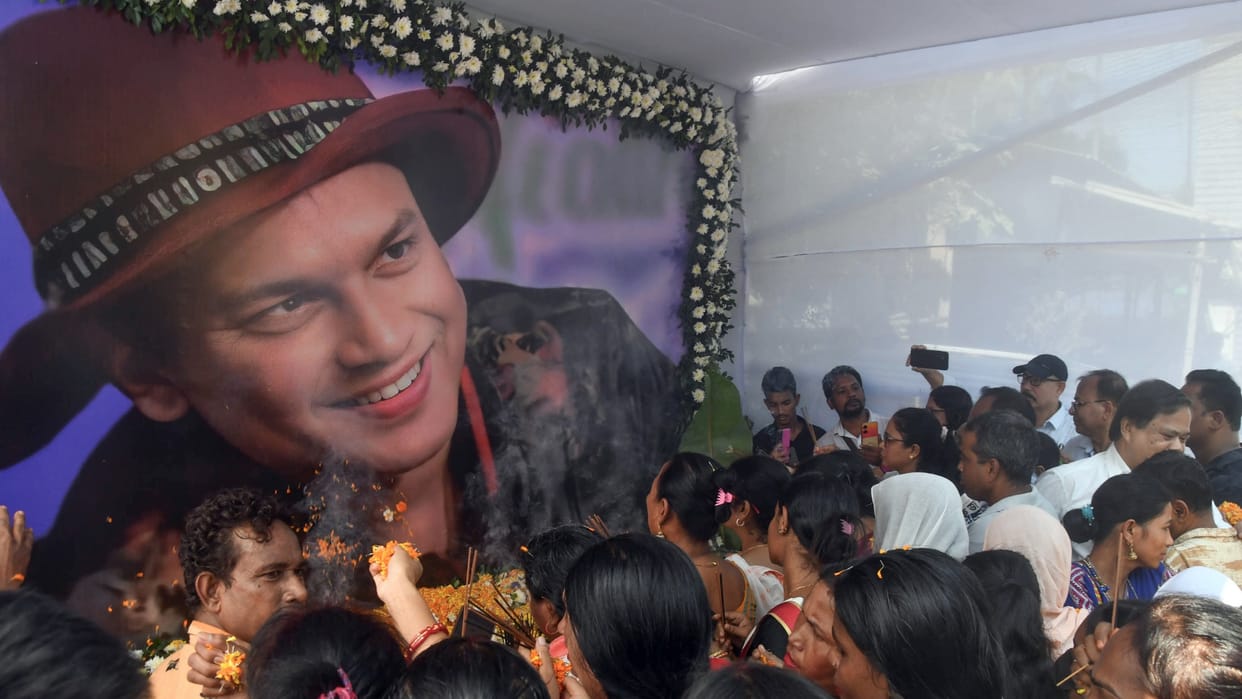The SIT has filed a chargesheet in the death case of singer Zubeen Garg, accusing several people of murder.