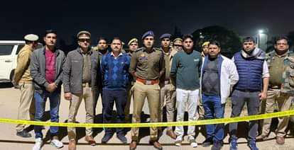 Two Robbers Injured in Police Encounte