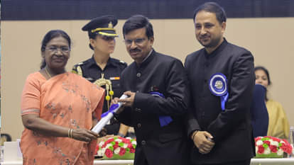 Gorakhpur Municipal Corporation receives national recognition for water conservation, district ranks third