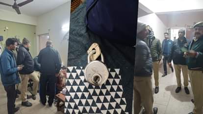 Two thieves broke the locks of four houses in Rail Vihar Society