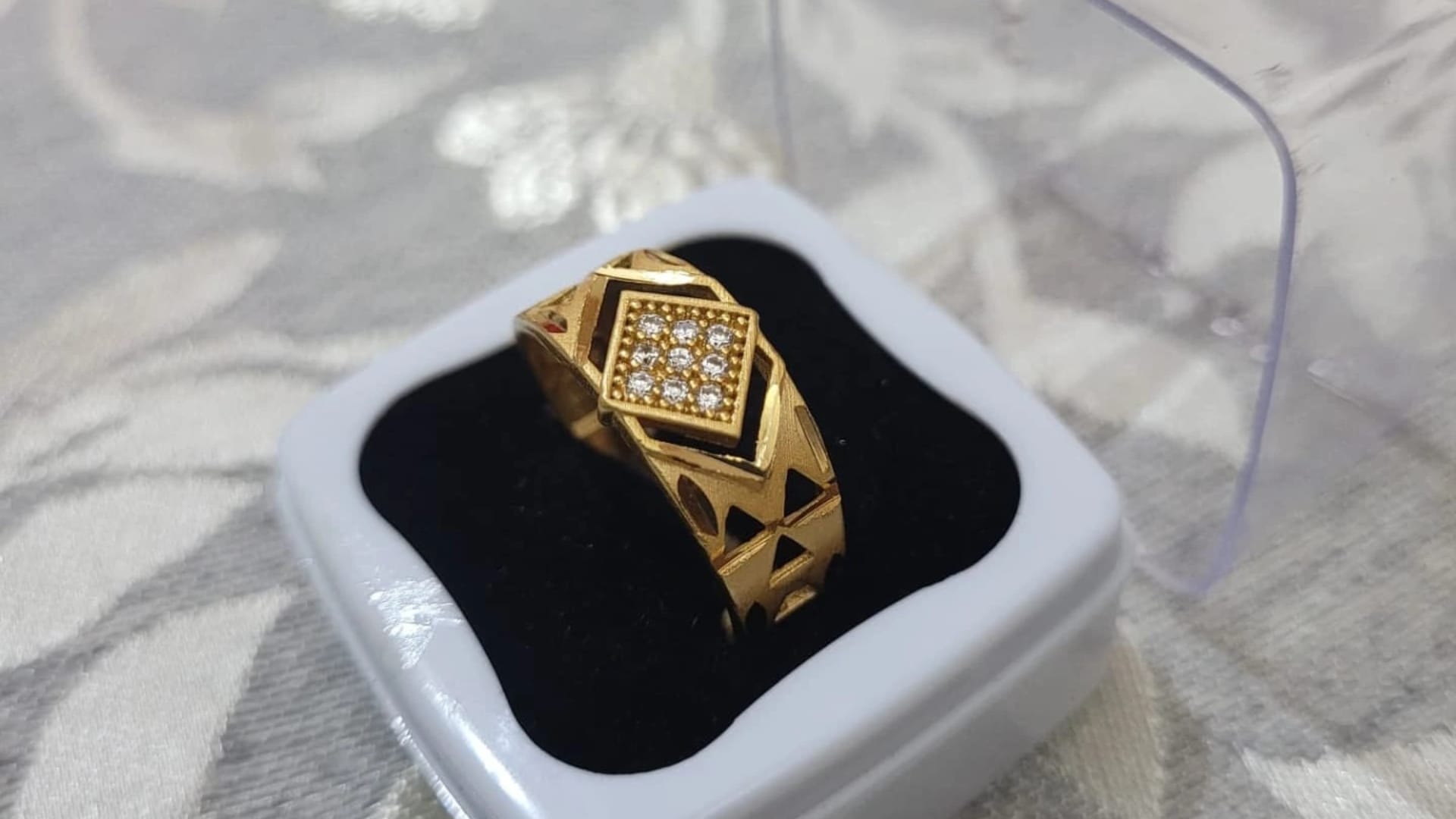 latest gold ring design for men 2025 engagement ring sone ki anguthi ki design gents disprj