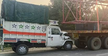 Kanpur Accident Pickup rammed into a parked trailer from behind driver injured NHAI negligence