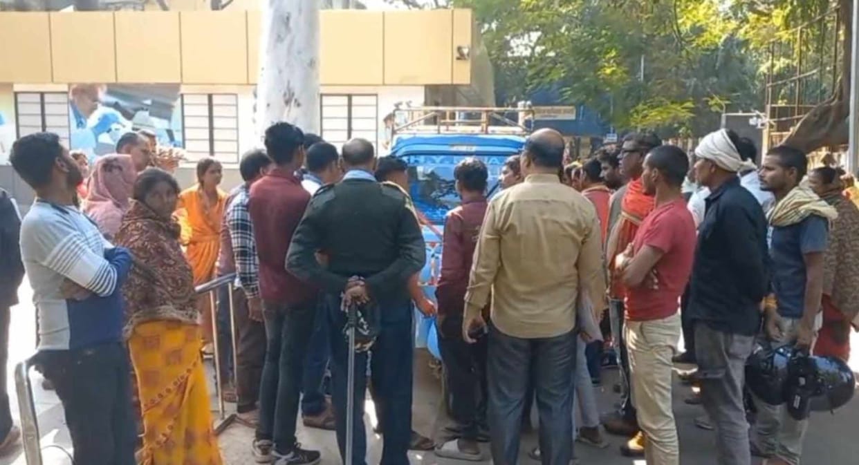 muzaffarpur auto accident woman dies after speeding auto hits near medical flyover