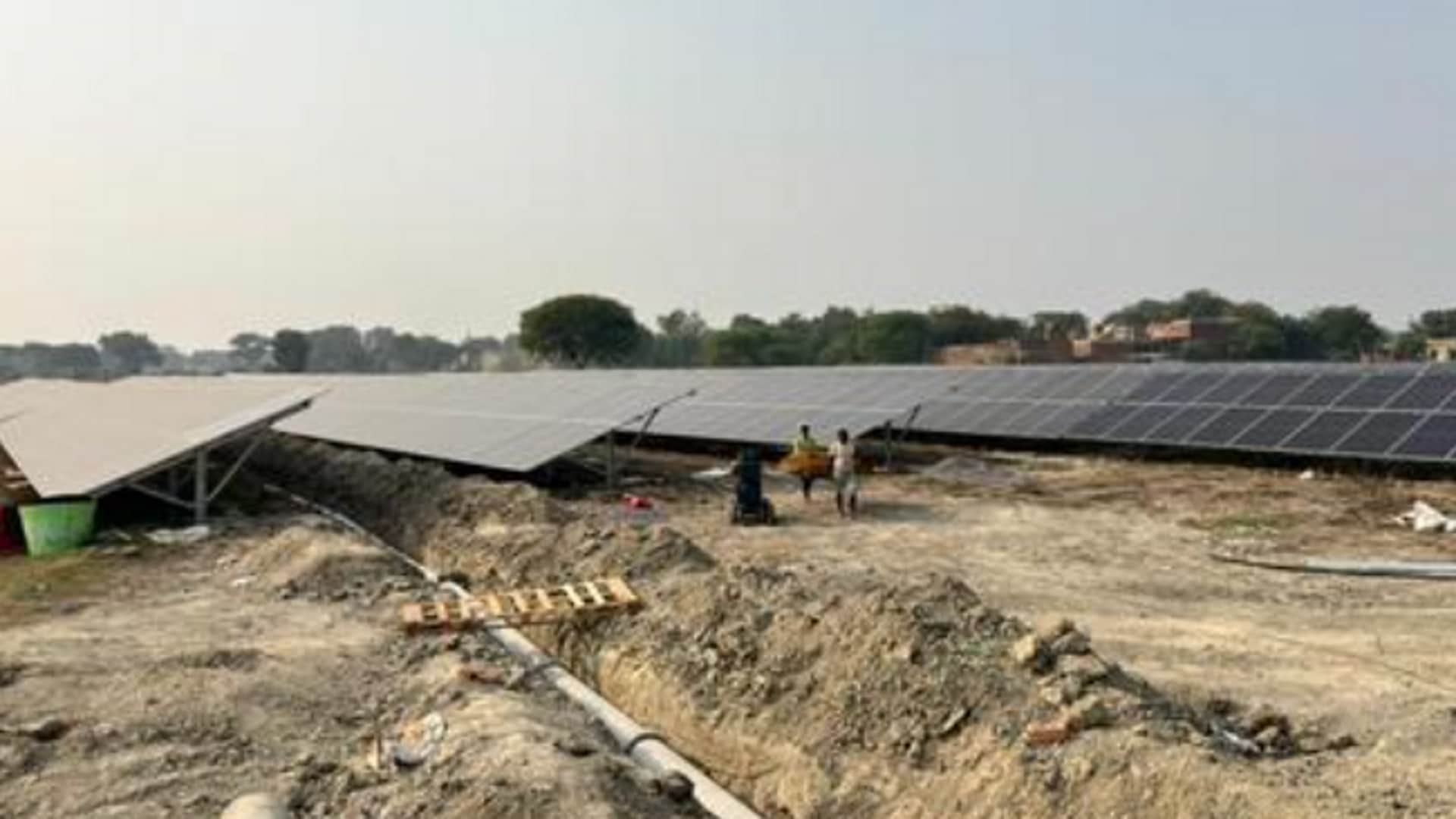 पीएम कुसुम योजना के तहत तैयार सोलर प्लांट।