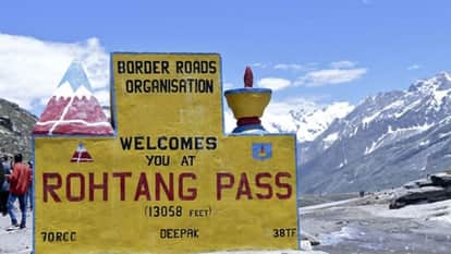 Himachal News Manali-Leh route closed will have to wait for summer for an exciting journey