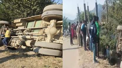 road accident: A private bus from Mandi to Dharampur lost control and overturned, causing panic among passeng