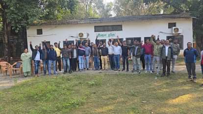 employees union came forward to provide justice to the forest workers submitted a memorandum regarding the arr