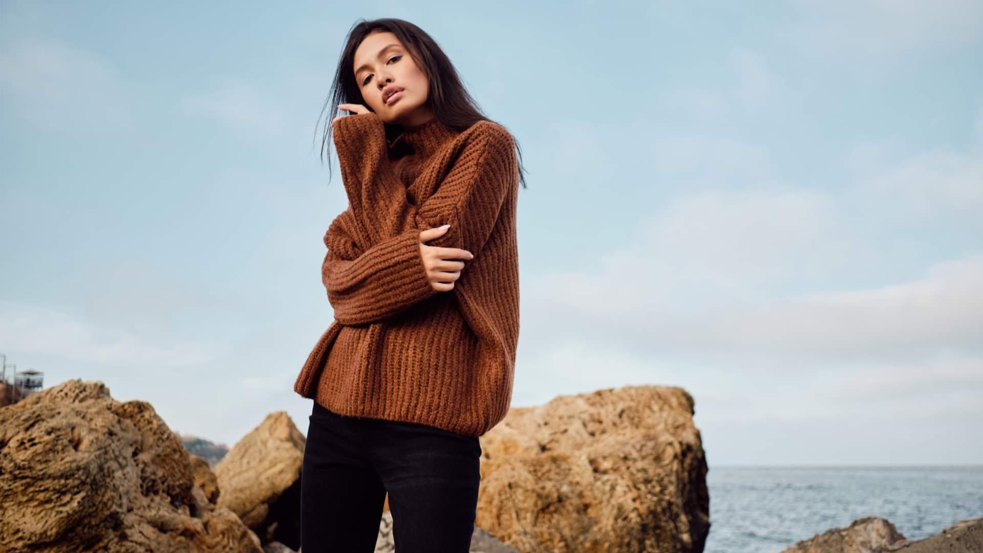 Best Ways to style  Woolen Top winter outfit ideas in Hindi sardiyon Ke stylish Tips