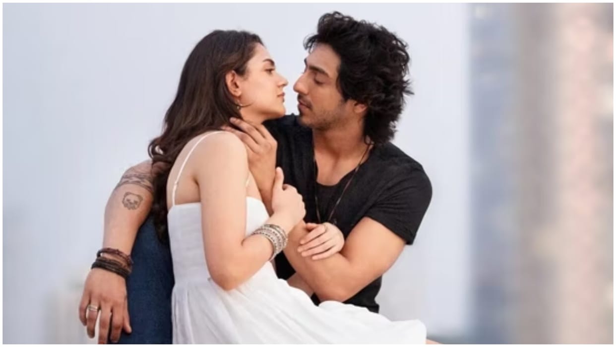 Ahaan panday reacts on dating rumours with aneet padda  and know what he says