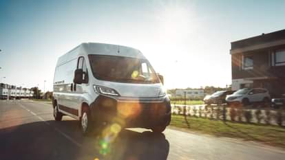 Bengaluru Heist: robbery in Filmy-style in Bengaluru; fake 'RBI officer' flees with Rs 7 crore in 30 minutes