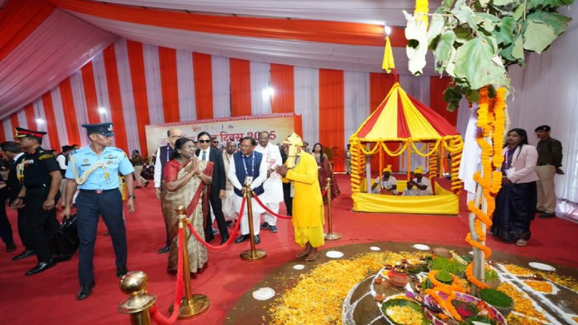 CG: Why are Pando tribe called "President adopted sons"? Basant told President Murmu that story