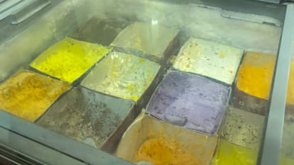In Gorakhpur, palm oil is being mixed in ice cream instead of milk cream and chemical colours are being added.